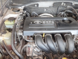 Toyota Avensis variklis